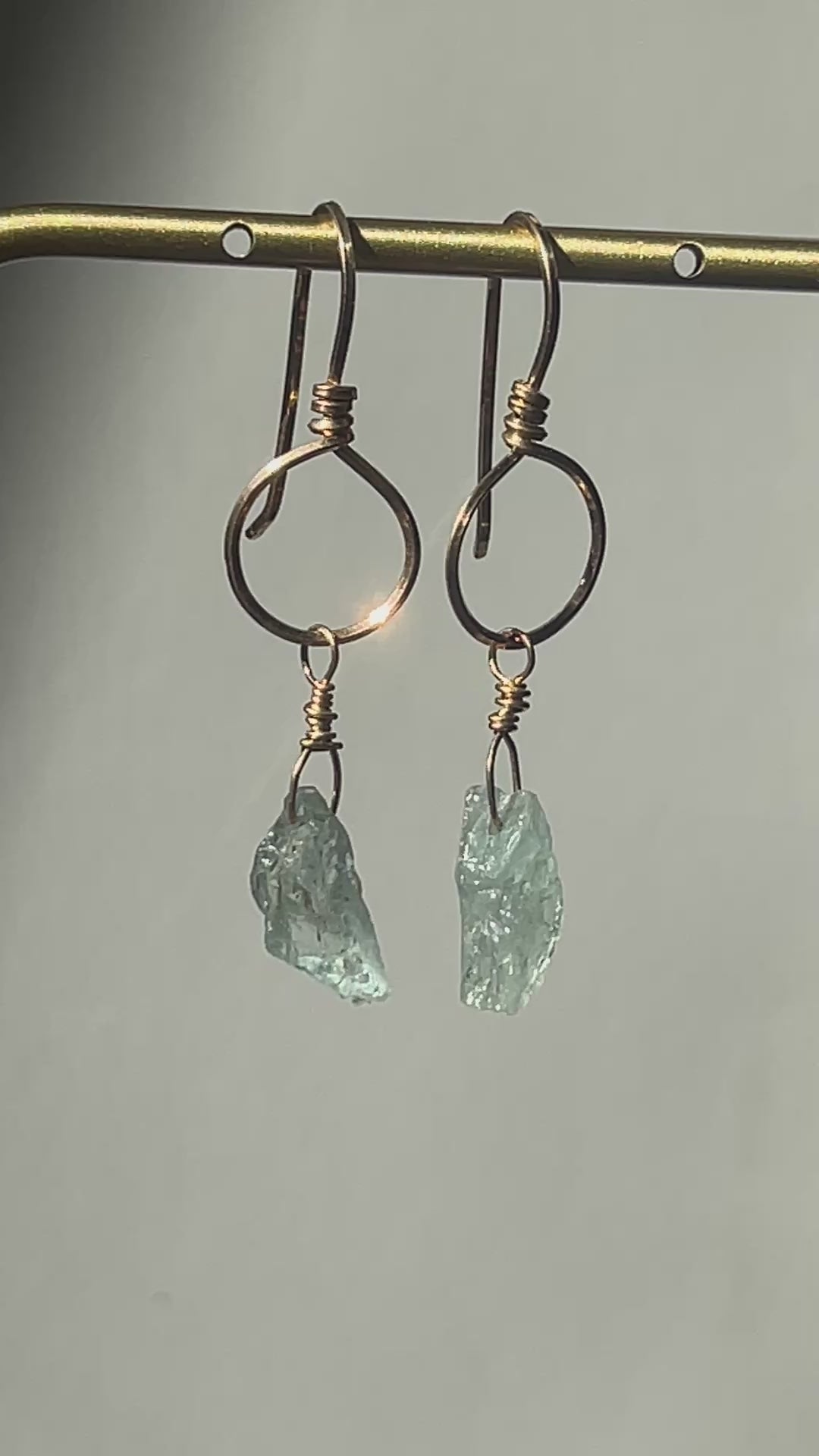 Raw Aquamarine Circle Drop Earrings in 14K Golf Fill